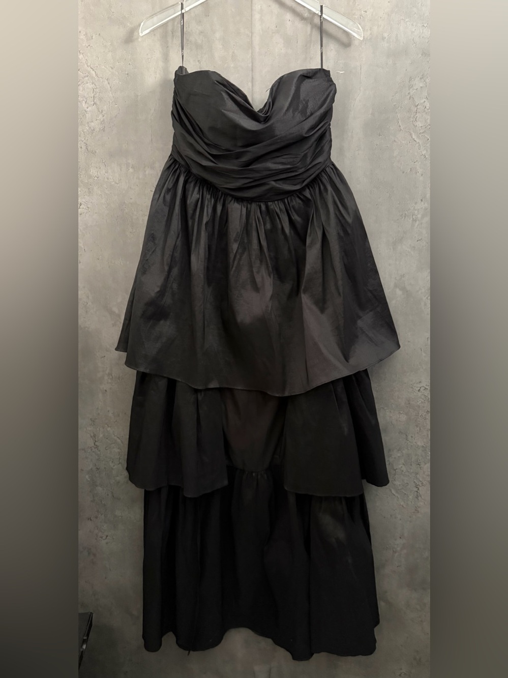 Lulu’s Black Tiered Maxi Dress Large B781 - Picture 3 of 5